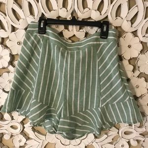 Stripped flowy shorts
